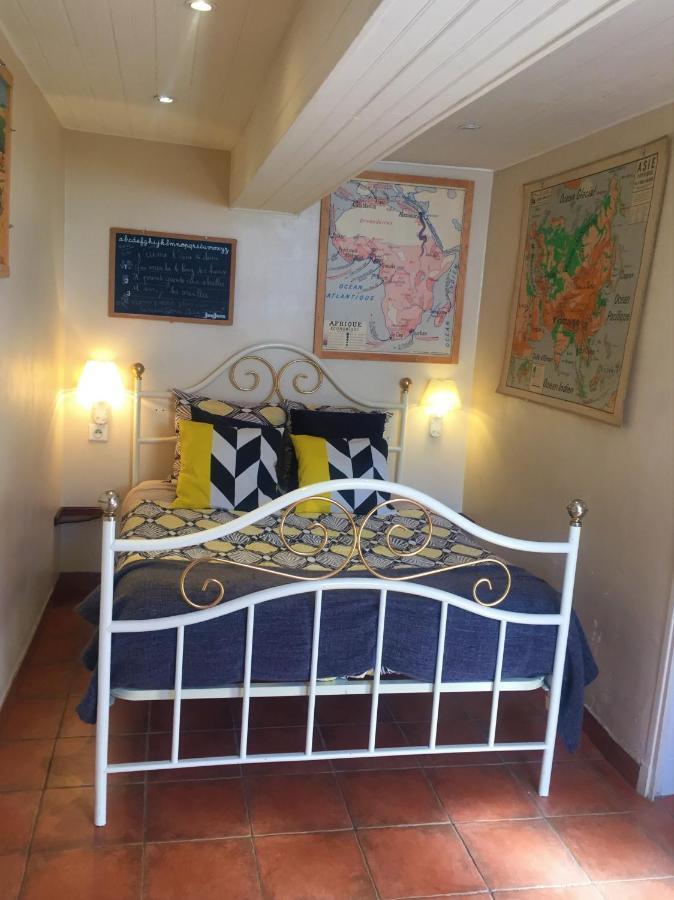 Les Maitres Sonneurs Bed & Breakfast Huriel Eksteriør bilde
